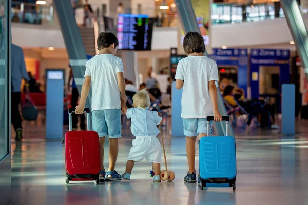Viajar con bebés y niños nunca fue tan sencillo… y lleno de estilo